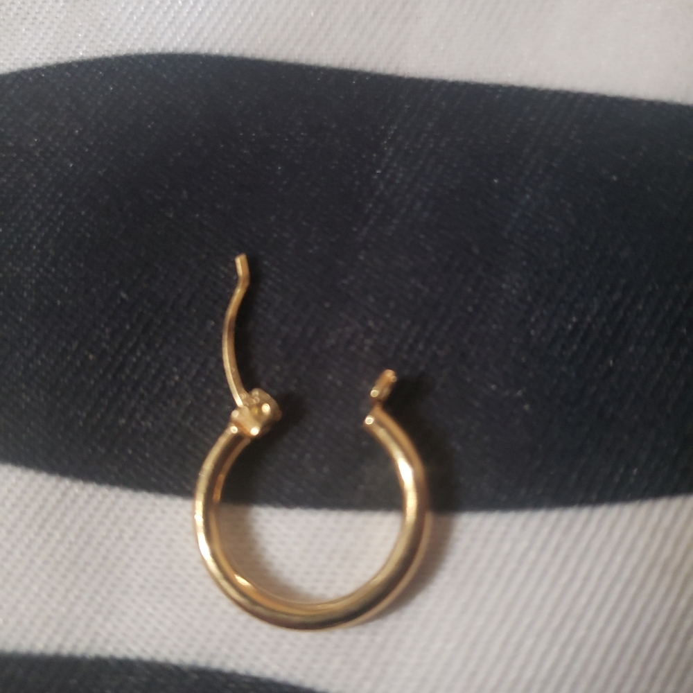 Men's/Women's 10K Gold Single Small Hoop Earring - Picture 7 of 8